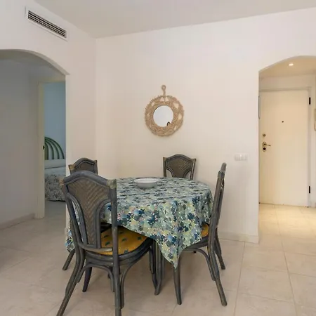 Fontana Iii, Bajo, 2 Dormitorios, By Bookindenia Apartment