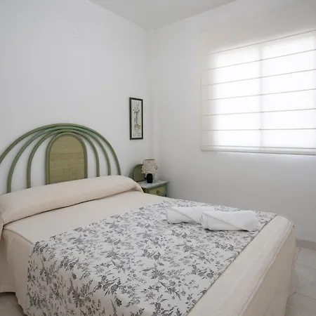 Fontana Iii, Bajo, 2 Dormitorios, By Bookindenia Dénia