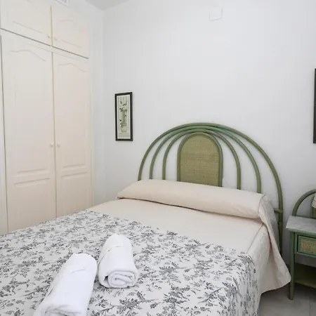 Fontana Iii, Bajo, 2 Dormitorios, By Bookindenia