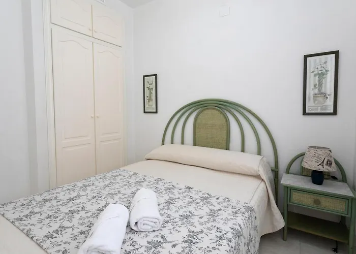 Fontana Iii, Bajo, 2 Dormitorios, By Bookindenia