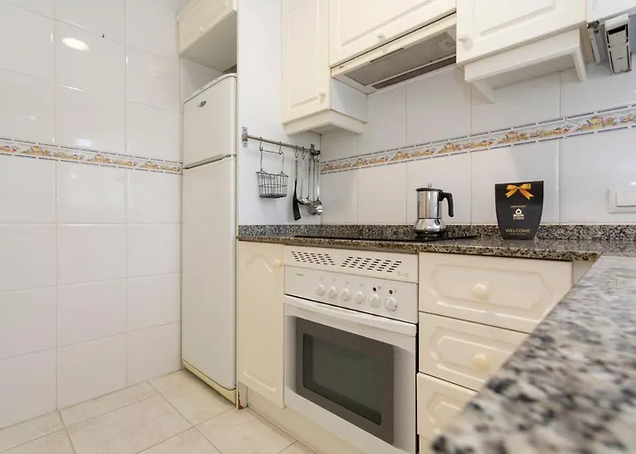 Fontana Iii, Bajo, 2 Dormitorios, By Bookindenia Apartment