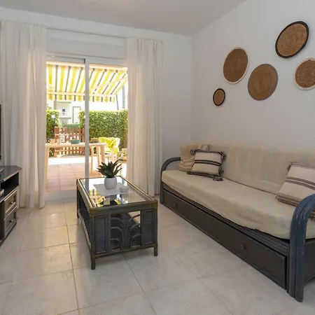 Apartment Fontana Iii, Bajo, 2 Dormitorios, By Bookindenia