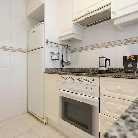 Fontana Iii, Bajo, 2 Dormitorios, By Bookindenia Apartment